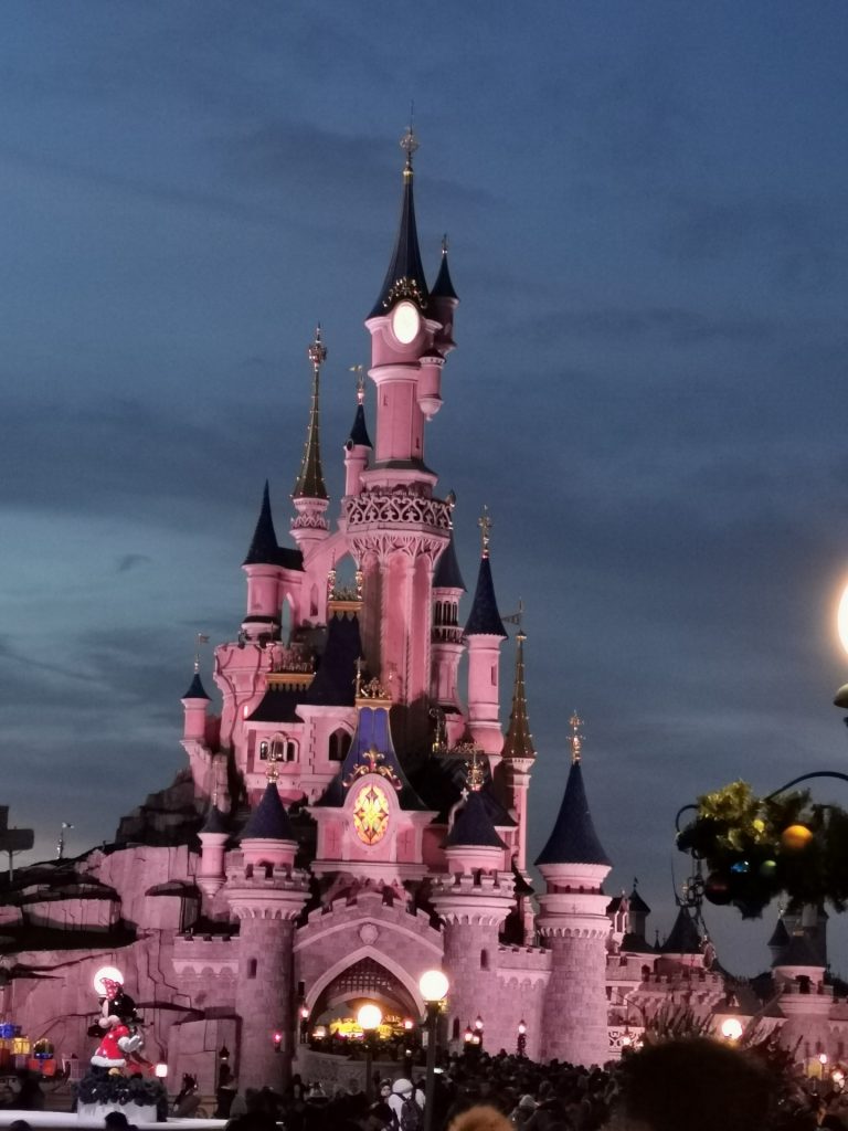 Féerie de Noël à Disney Land Paris 2 jours/1 nuit du 23 novembre au 24 Féerie de Noël à Disney Land Paris 2 jours/1 nuit du 23 novembre au 24